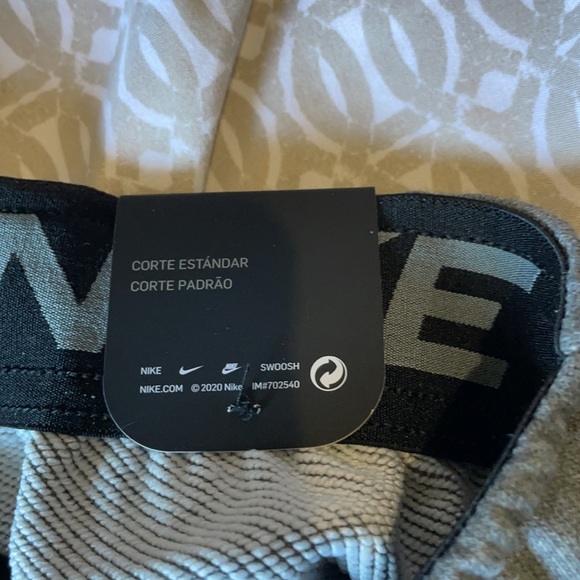 Nike training dri-fit sweatpants in gray - Picture 7 of 8